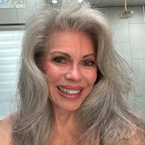 Meet your Posher, Anne